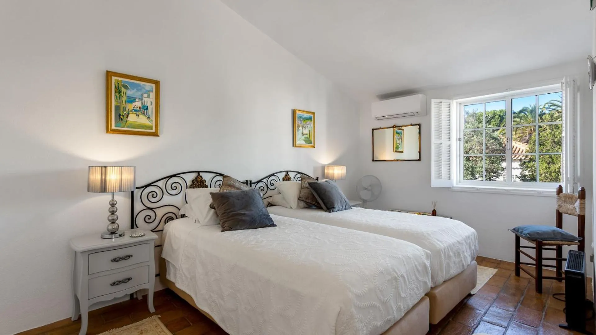 Coolhouses Algarve Luz, 3 Bed Townhouse, Central & Superb View, Casa Salute Portugália