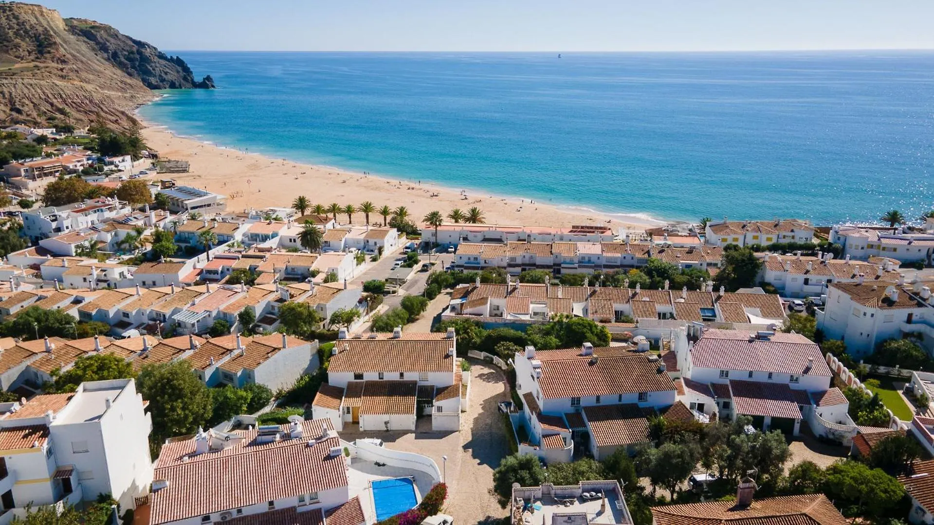 Coolhouses Algarve Luz, 3 Bed Townhouse, Central & Superb View, Casa Salute Nyaraló