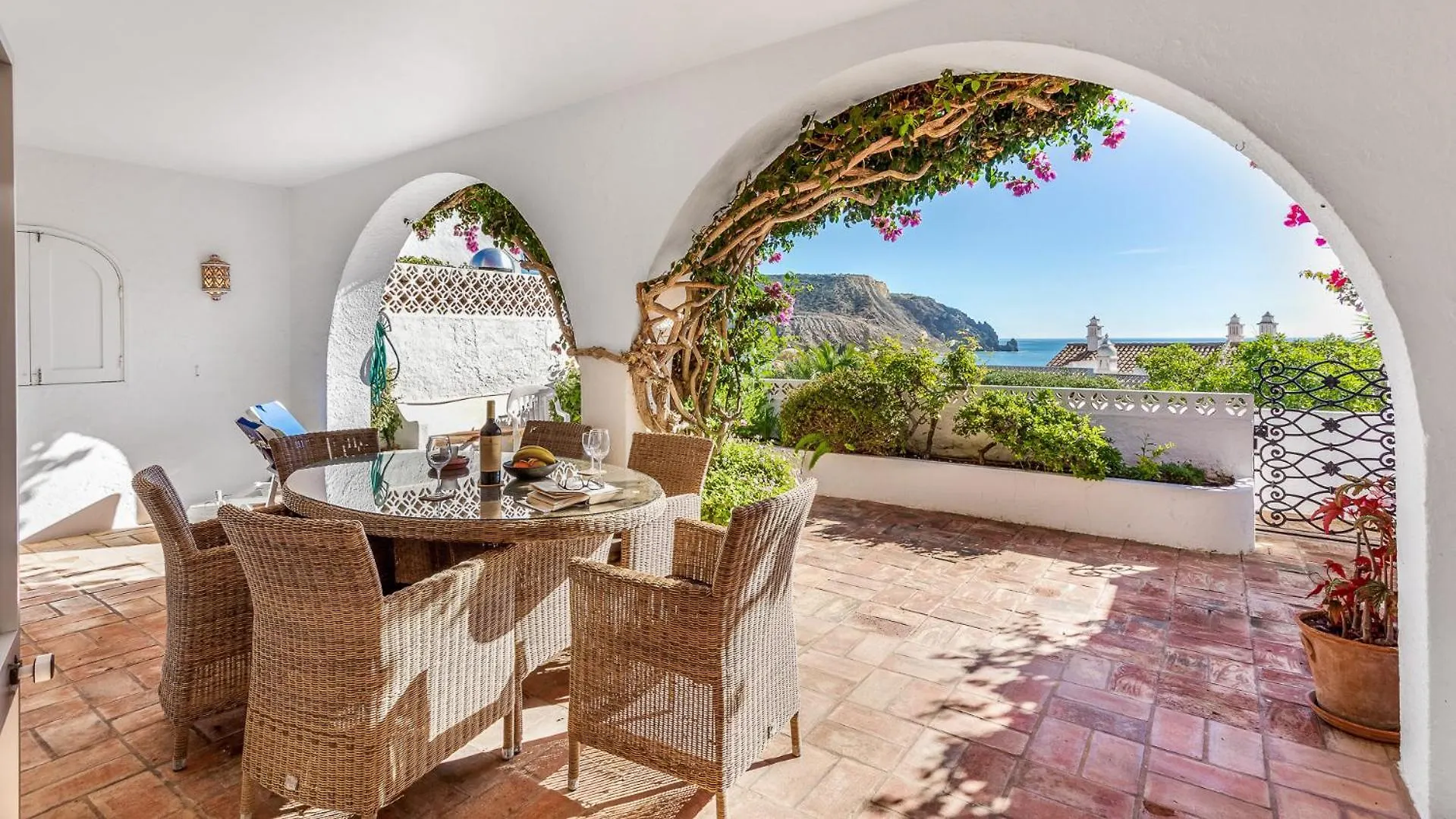 Nyaraló Coolhouses Algarve Luz, 3 Bed Townhouse, Central & Superb View, Casa Salute Portugália