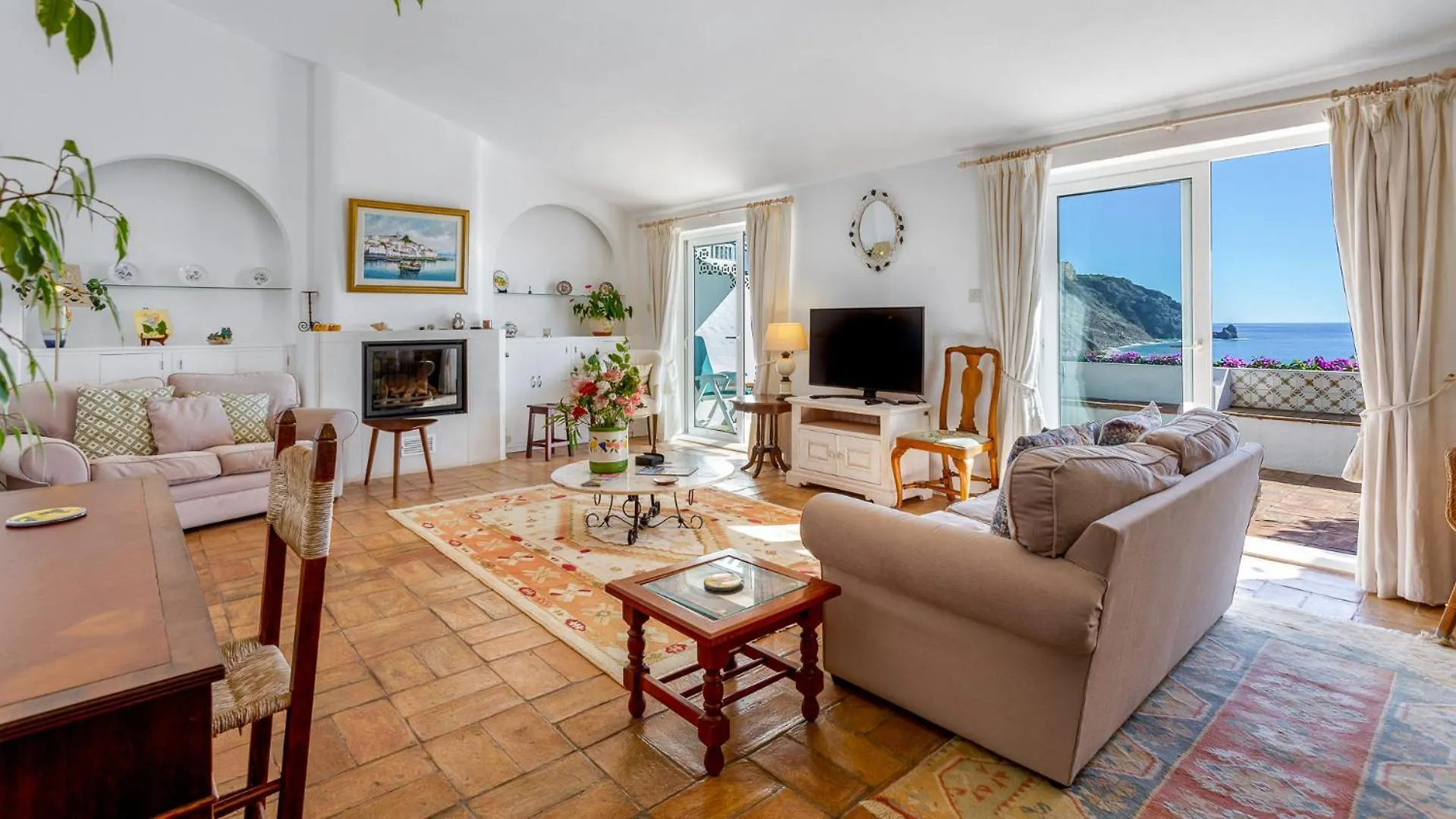 Prázdninový dům Coolhouses Algarve Luz, 3 Bed Townhouse, Central & Superb View, Casa Salute