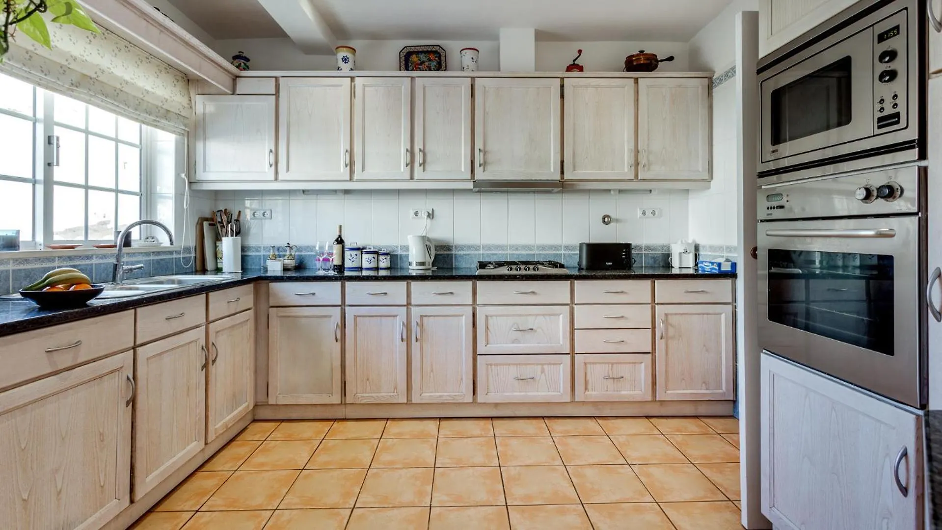 Coolhouses Algarve Luz, 3 Bed Townhouse, Central & Superb View, Casa Salute Nyaraló